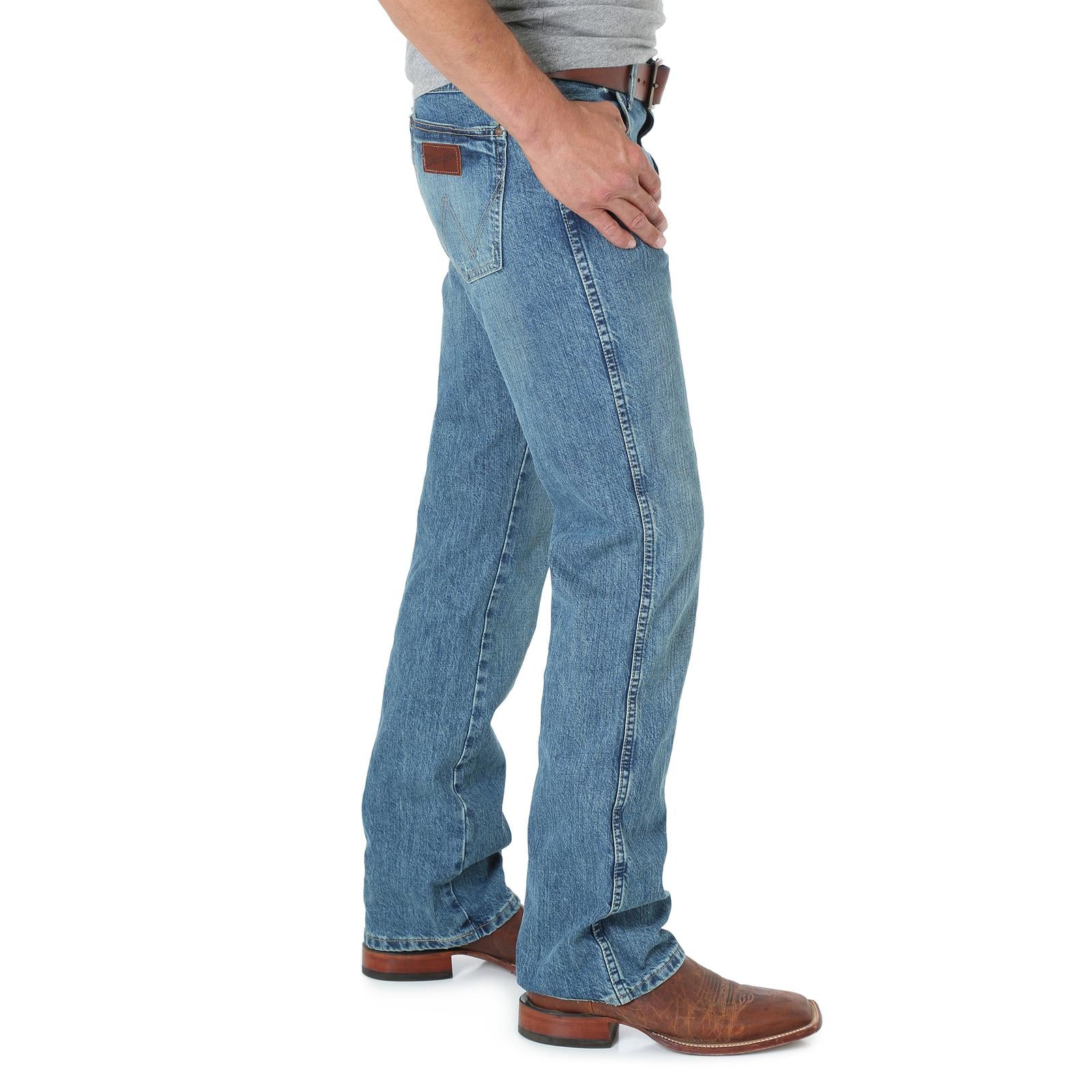 Wrangler Retro® Men's Slim Boot Jean STYLE 77MWZWO