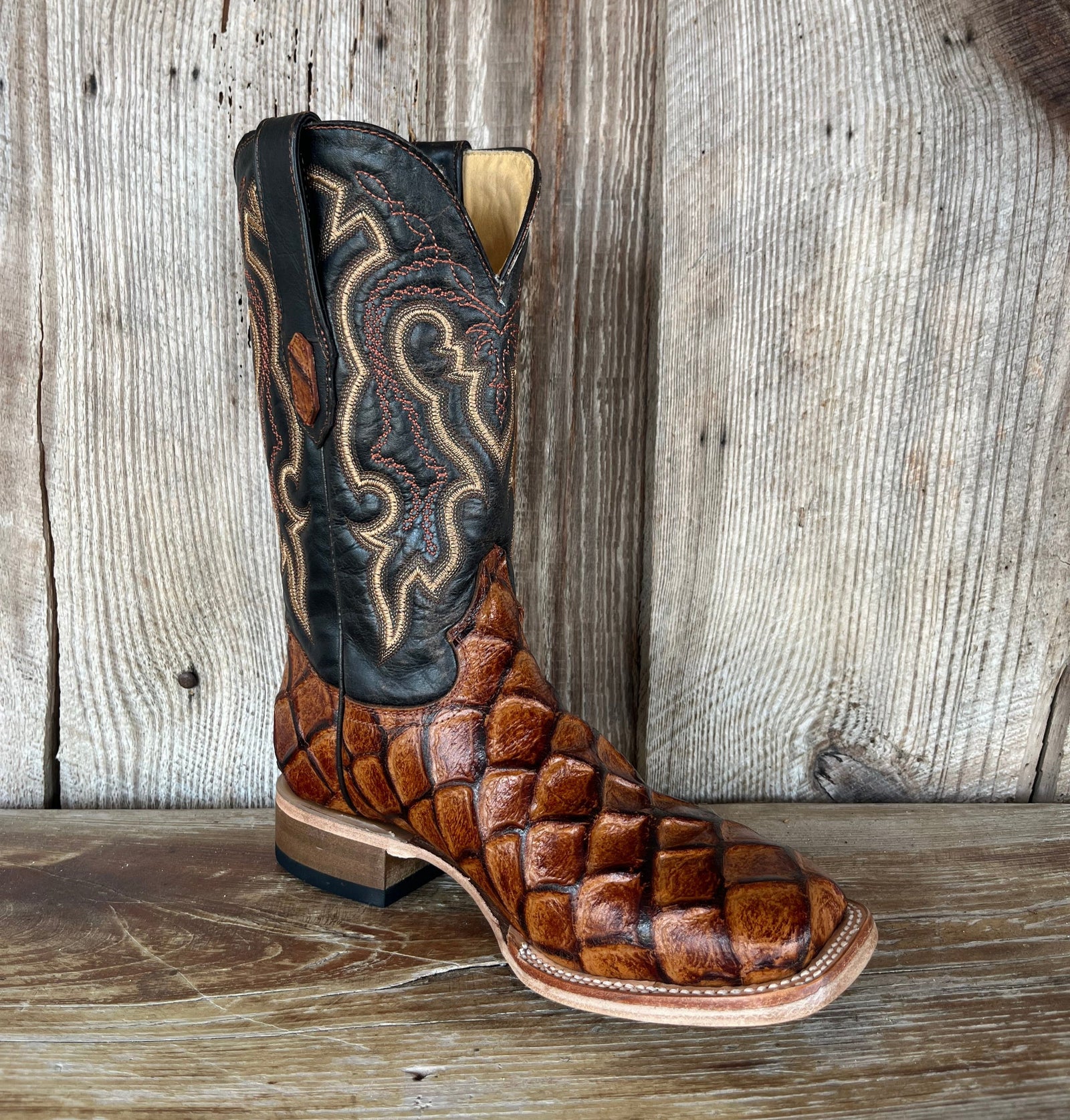 Cowtown Men's Big Bass Fish Print Boot STYLE Q156