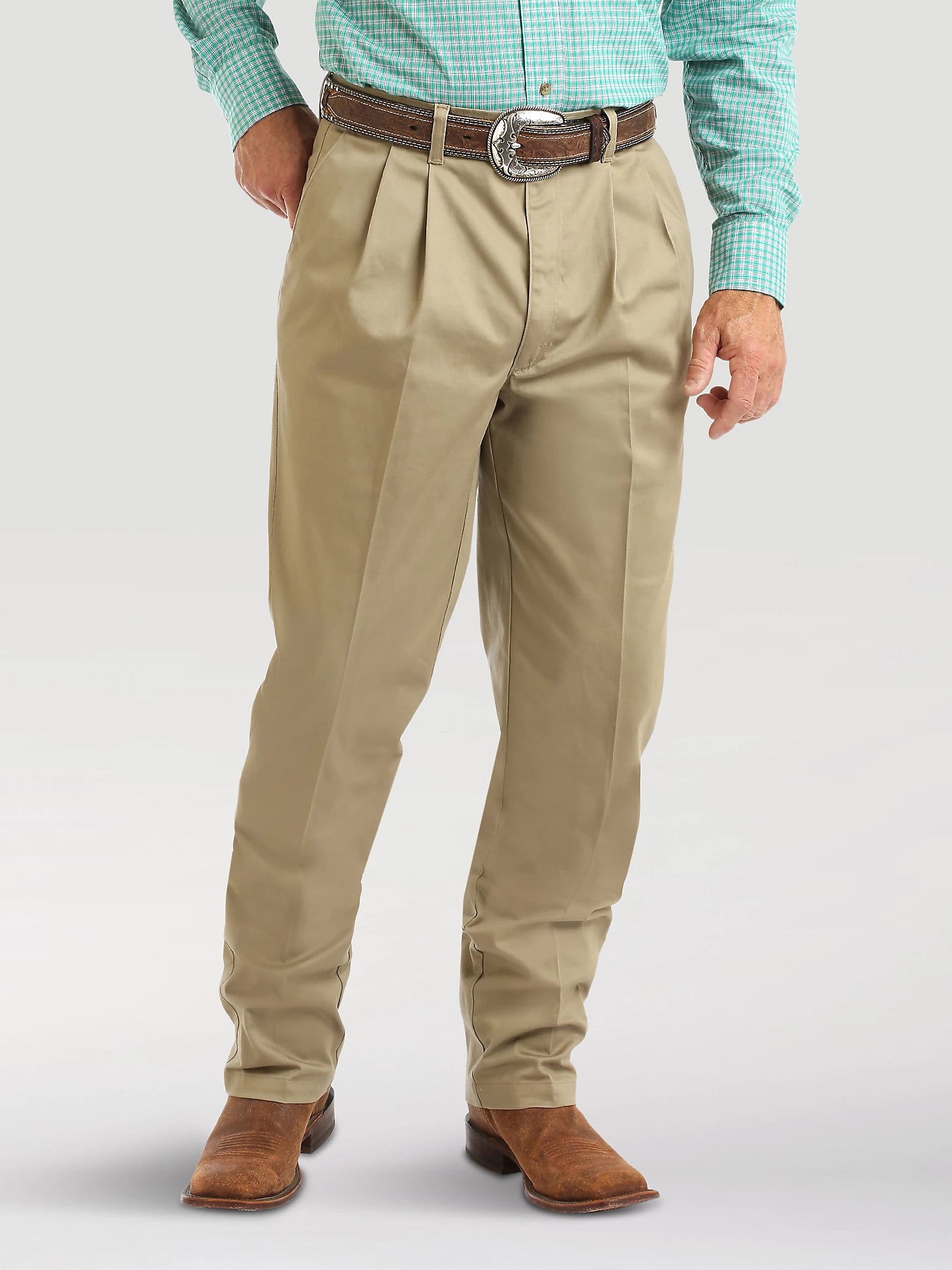 Wrangler Men's Pleated Front Relaxed Fit Pant STYLE 00097KH