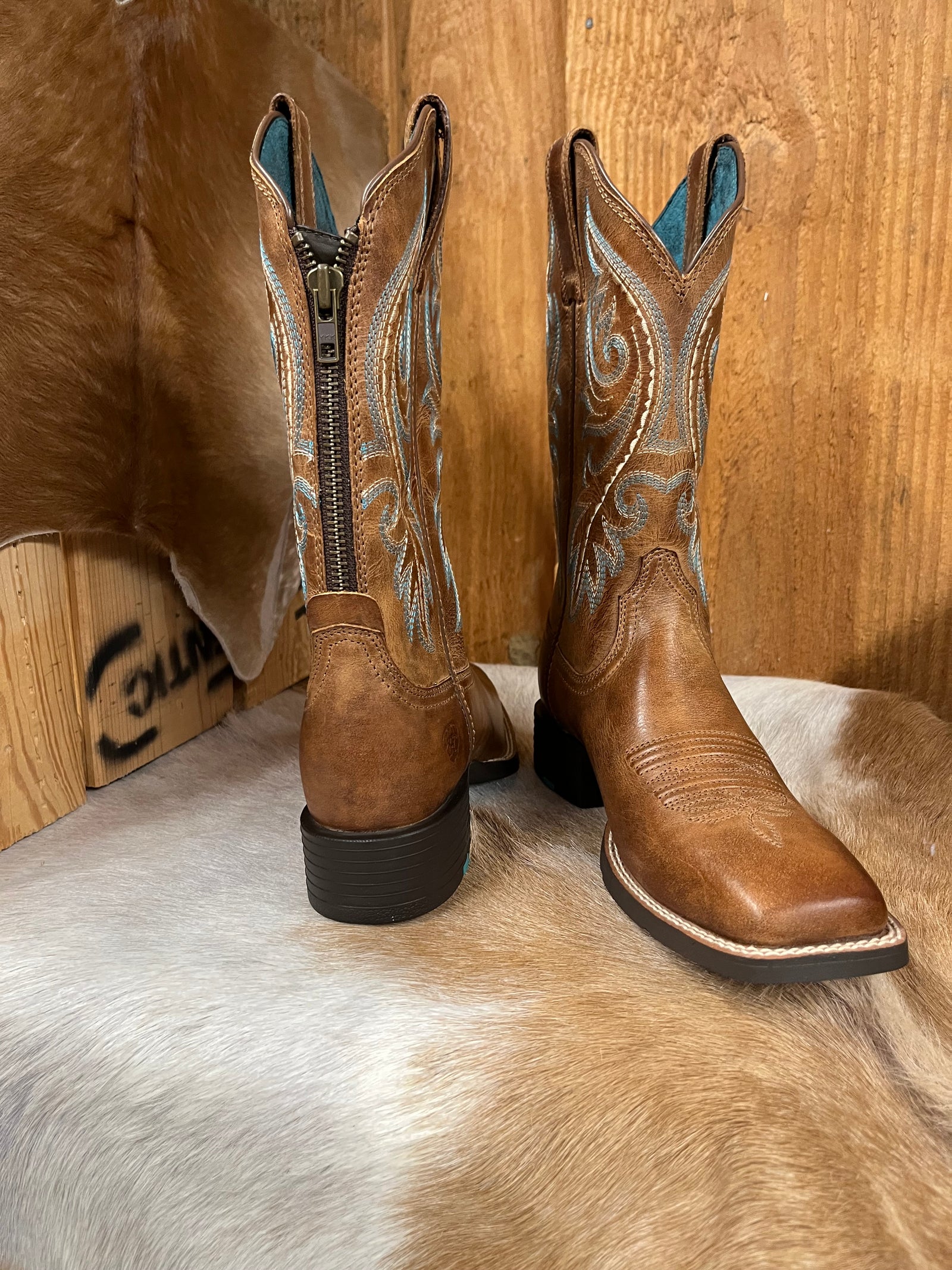 Ariat Women's Round Up Back Zip Boot STYLE 10044432