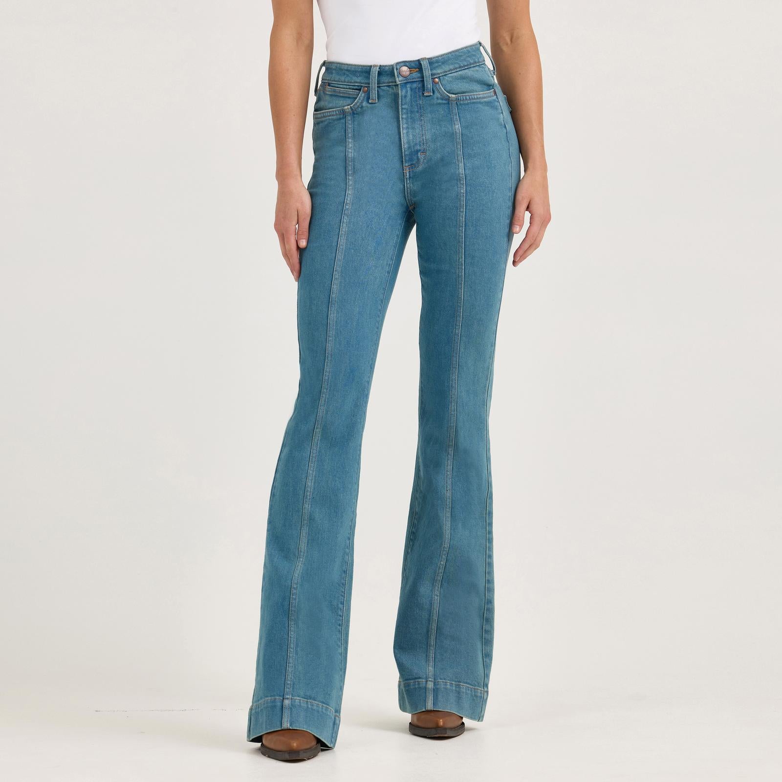 Wrangler Retro  Bailey Women's Trouser Jean  STYLE 112367632