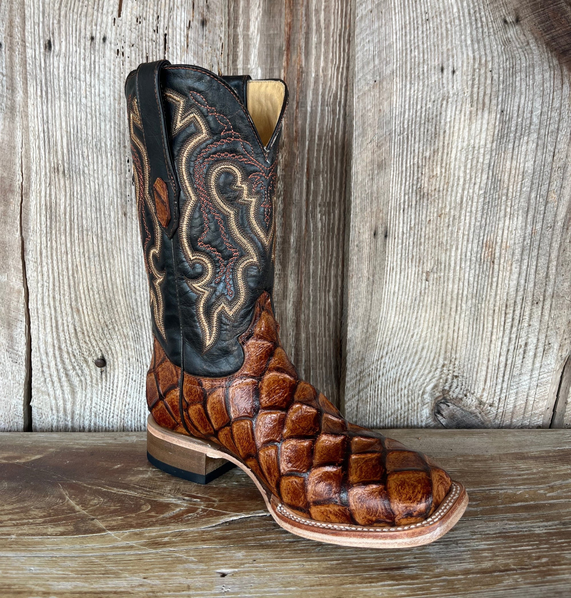 Cowtown Men's Big Bass Fish Print Boot STYLE Q156